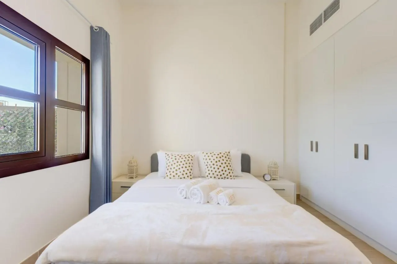 Serene 2-Bed Haven In Jumeirah Golf Estates Dubai Apartment
